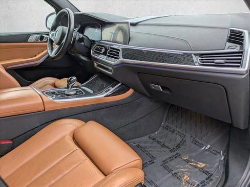 Used 2022 BMW X7 xDrive40i w/ M Sport Package image 22