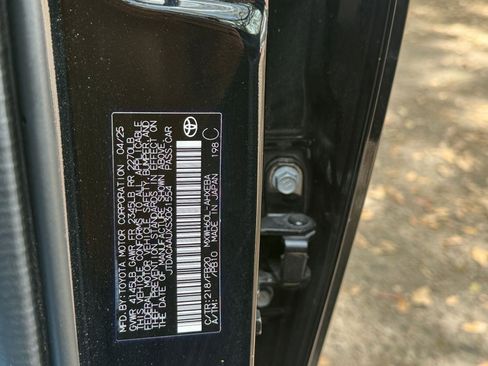 Used 2025 Toyota Prius LE image 23