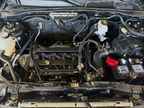 Used 2012 Ford Escape XLT FWD image 27