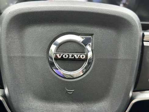 Used 2019 Volvo XC40 T5 R-Design AWD/4WD image 23