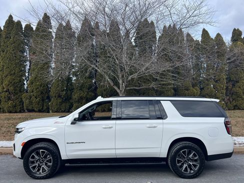 Used 2023 Chevrolet Suburban Z71 w/ Luxury Package image 45