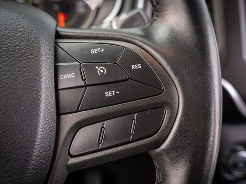 Used 2021 Jeep Cherokee Trailhawk image 17