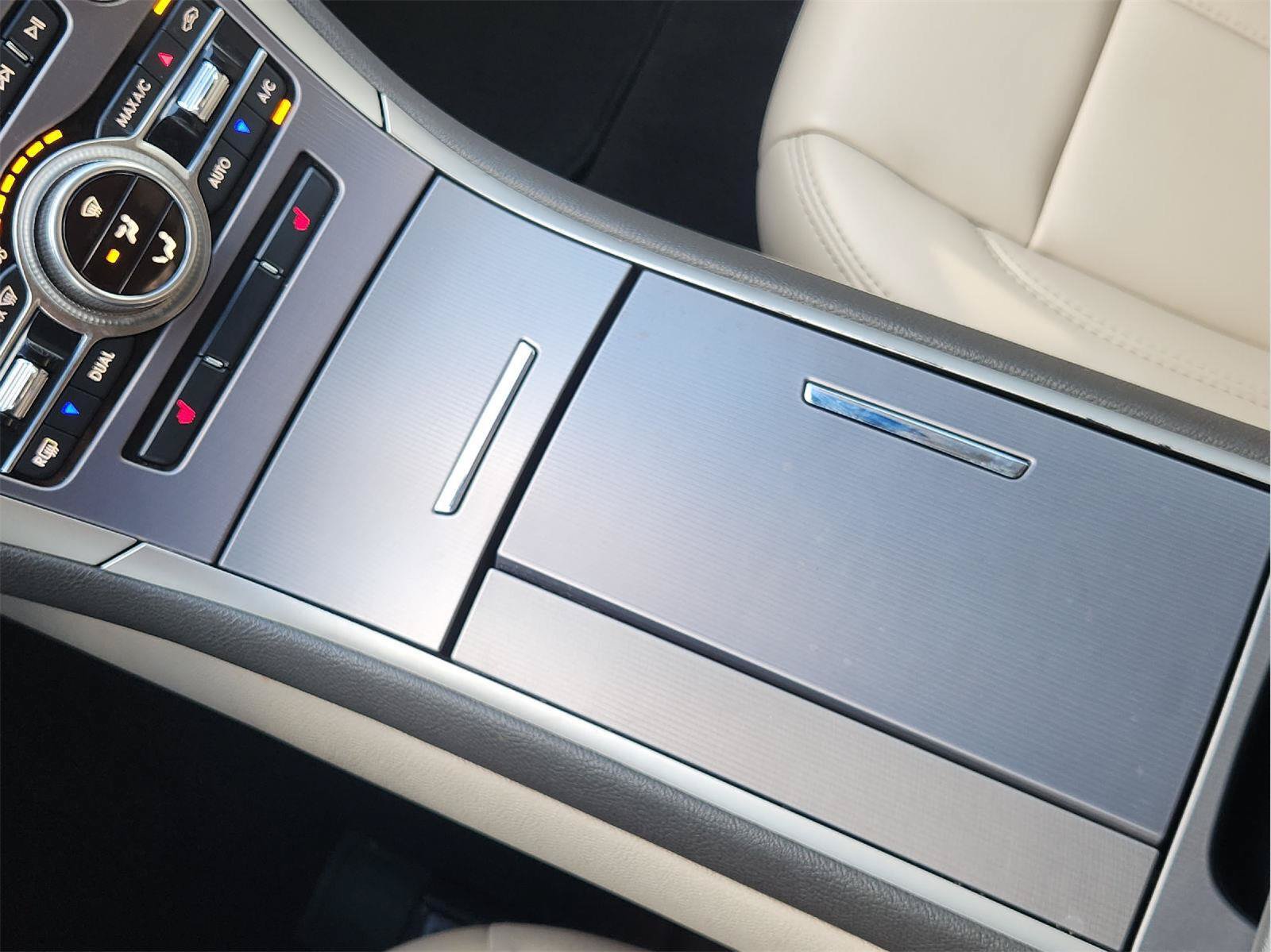 Used 2020 Lincoln MKZ w/ Convenience Package FWD image 21