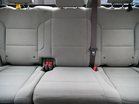 Used 2022 GMC Sierra 1500 SLE image 25