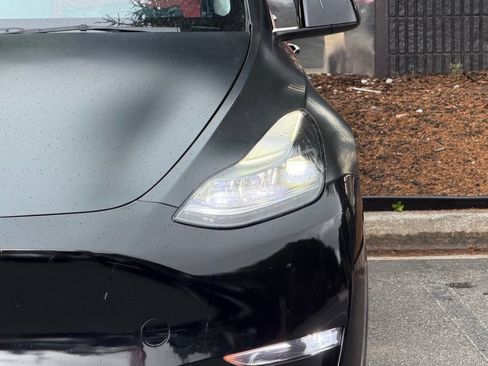 Used 2025 Tesla Model Y Long Range AWD/4WD image 5
