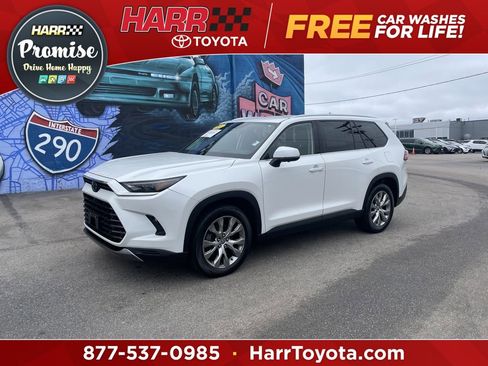 Used 2024 Toyota Grand Highlander Limited image 1