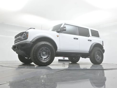New 2025 Ford Bronco Badlands image 50