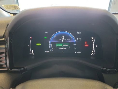 Used 2025 Toyota Camry LE image 15