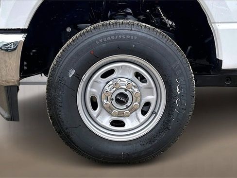 New 2026 Ford F250 XL w/ FX4 Off-Road Package image 12