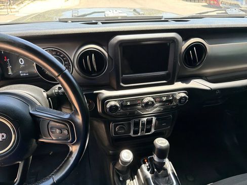 Used 2020 Jeep Wrangler Unlimited Sport AWD/4WD image 23