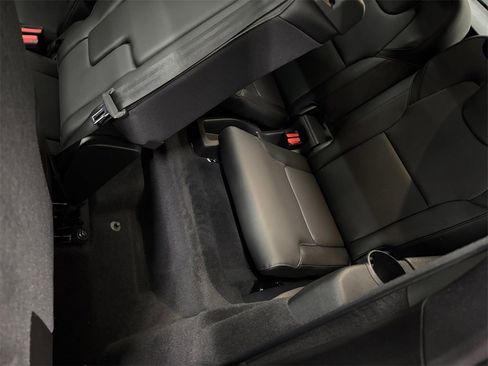 Certified 2023 Volvo XC90 B5 Core w/ Climate Package image 15