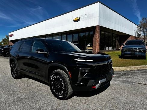 New 2026 Chevrolet Traverse Z71 w/ Driver Confidence Package image 1