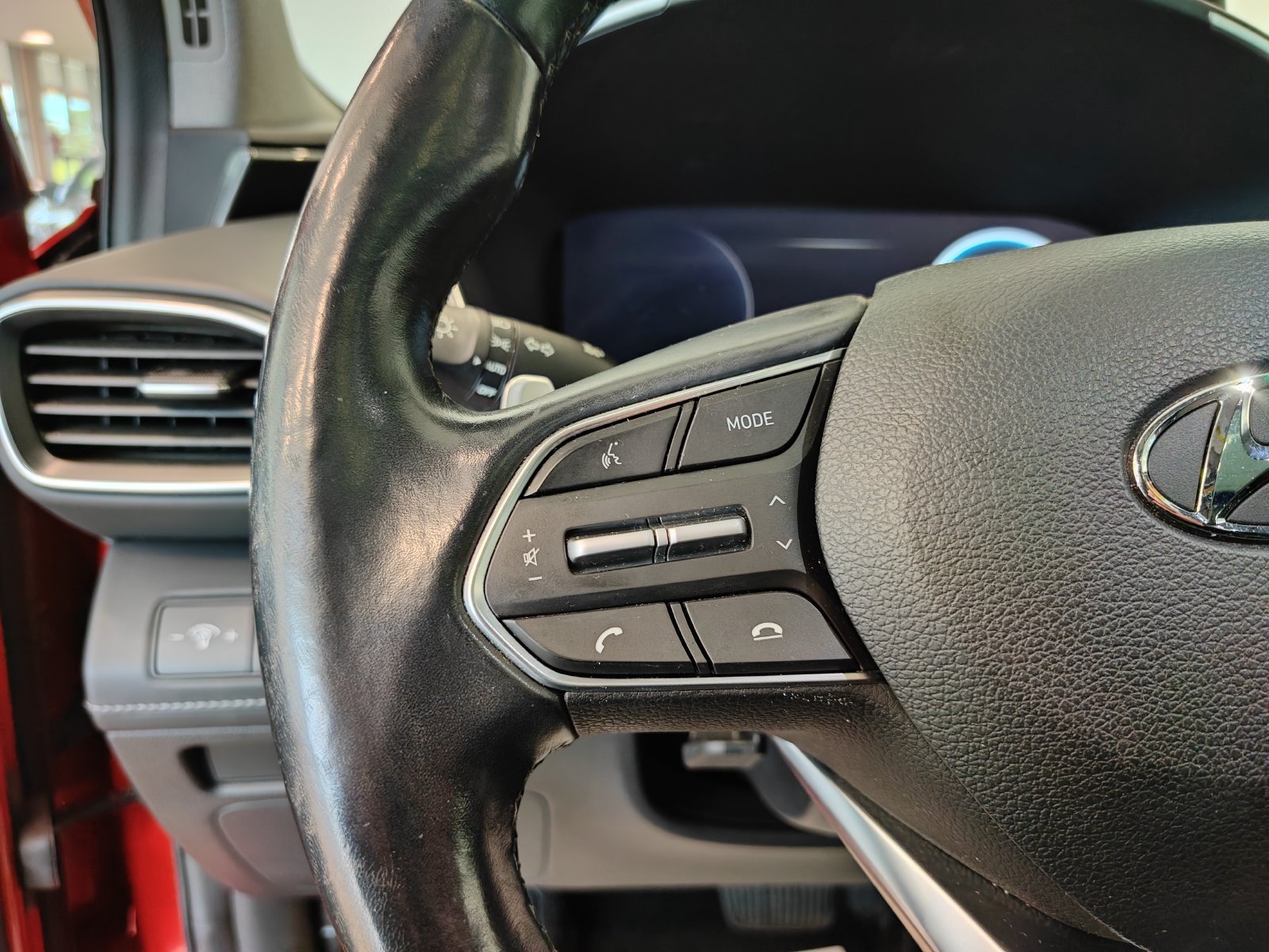 Used 2021 Hyundai Santa Fe Limited AWD/4WD image 21
