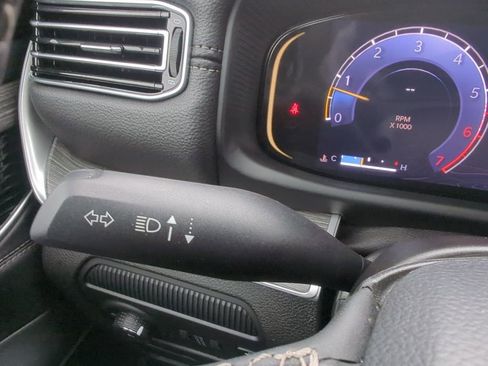 Used 2024 Jeep Wagoneer L Series III w/ Flexible Seating Group image 38