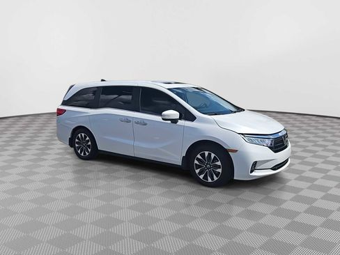 Certified 2024 Honda Odyssey EX-L image 2