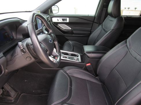 Used 2023 Ford Explorer ST w/ Equipment Group 401A image 16