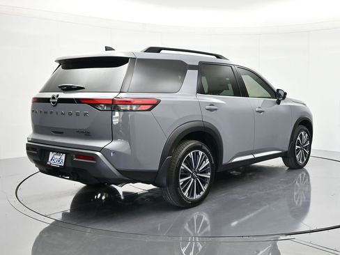 New 2026 Nissan Pathfinder Platinum AWD/4WD image 5