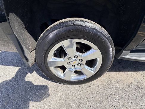 Used 2016 Chevrolet Suburban LT image 44