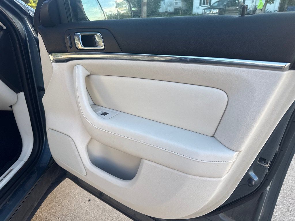 Used 2010 Lincoln MKS AWD image 14