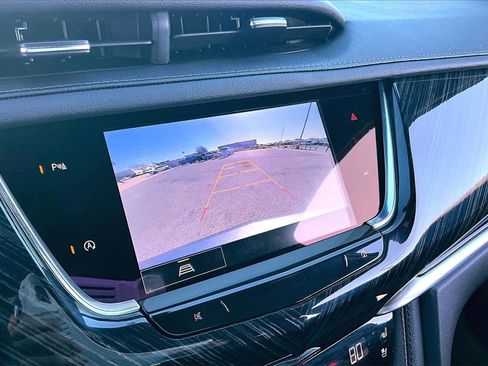 Used 2025 Cadillac XT6 Premium Luxury image 23