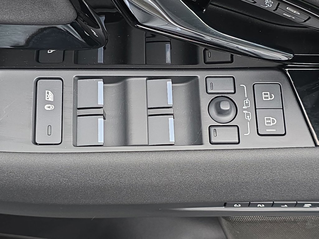 New 2026 Land Rover Range Rover Evoque S AWD/4WD image 29