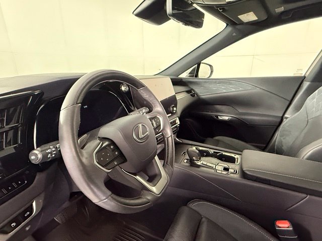 Used 2024 Lexus RX 350 w/ Accessory Package (K3) AWD/4WD image 7
