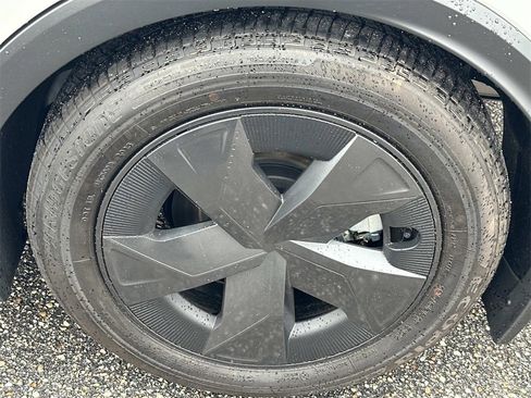 Used 2025 Toyota Prius LE image 10