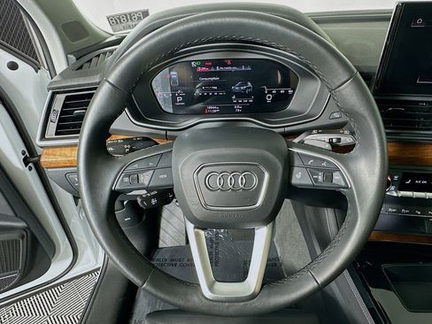 Used 2023 Audi Q5 2.0T Prestige w/ Prestige Package image 19