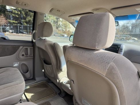 Used 2007 Toyota Sienna LE image 18