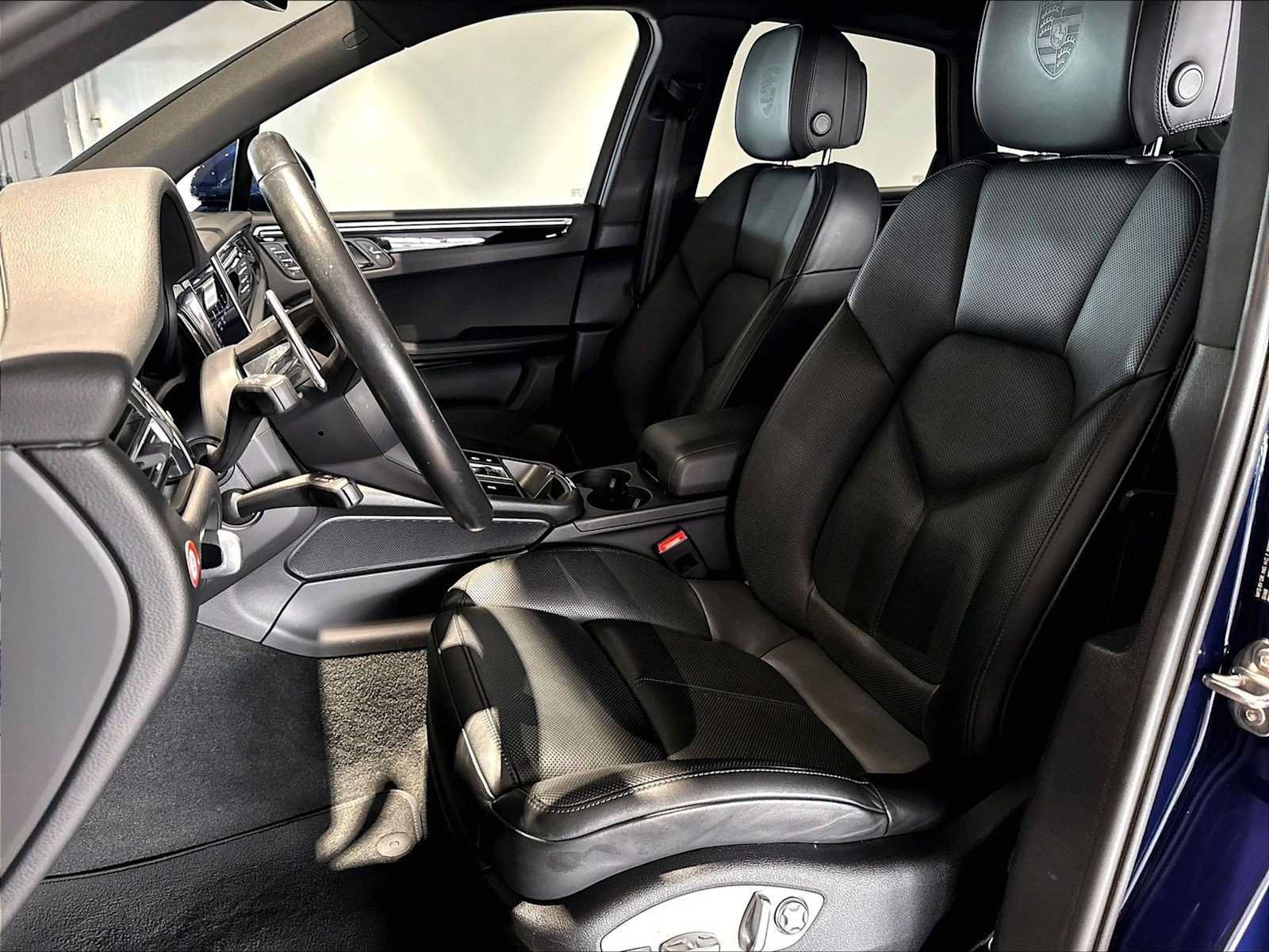 Used 2022 Porsche Macan AWD/4WD image 8
