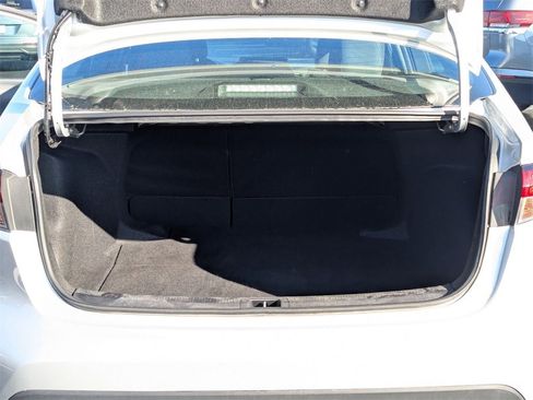 Used 2024 Toyota Corolla LE image 31