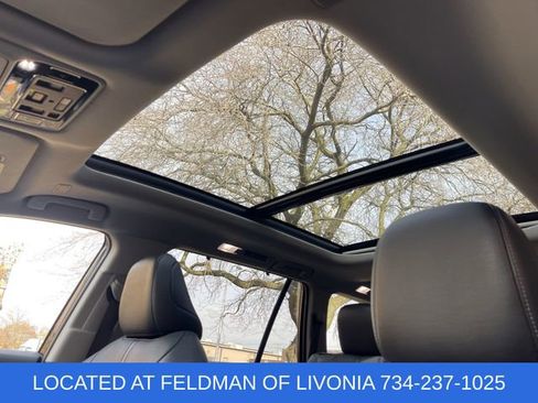 Used 2025 Toyota Grand Highlander AWD image 19