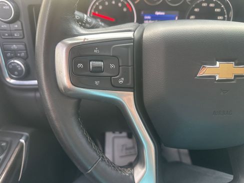Used 2021 Chevrolet Silverado 1500 LT image 24
