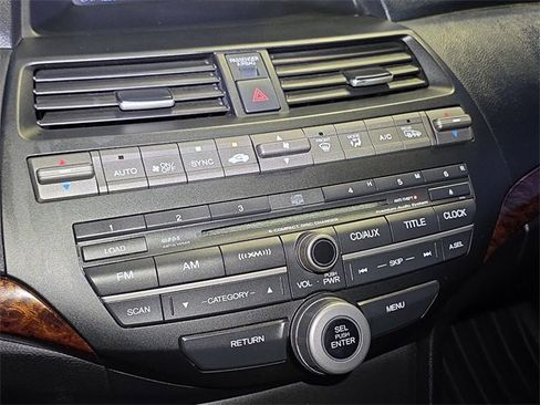 Used 2012 Honda Crosstour EX-L image 18