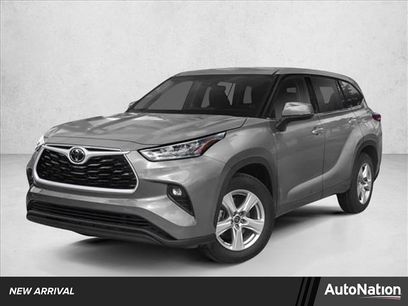 Used 2022 Toyota Highlander LE