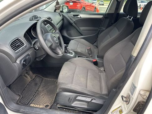 Used 2011 Volkswagen Golf 4-Door FWD image 5