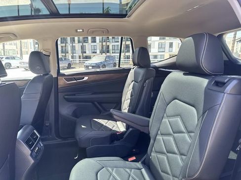 New 2026 Volkswagen Atlas SE FWD image 13