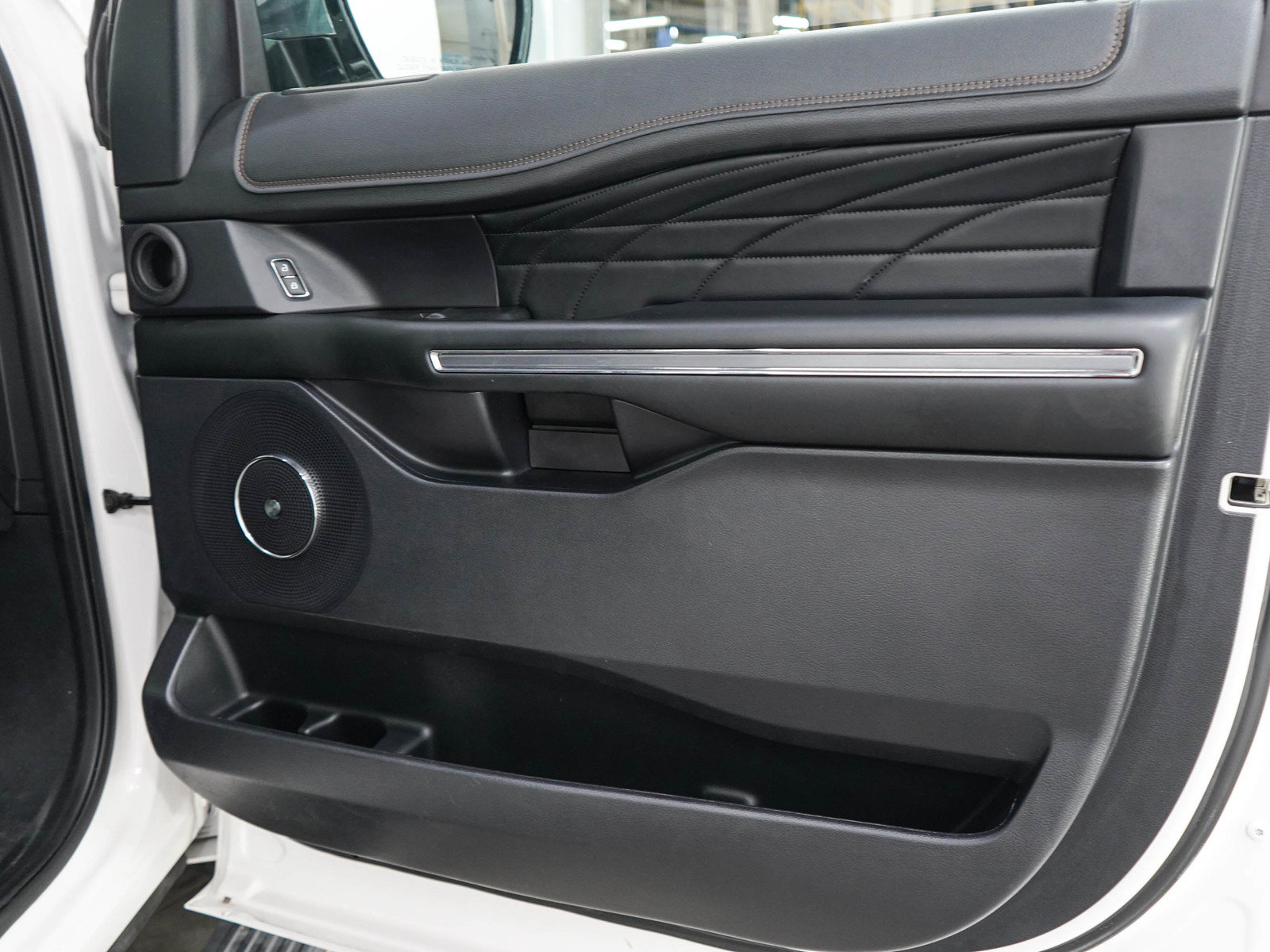 Used 2019 Ford Expedition Platinum AWD/4WD image 9