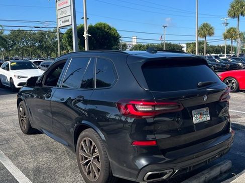 Used 2022 BMW X5 M50i w/ Parking Assistance Package AWD/4WD image 8
