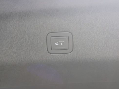 New 2026 Chevrolet Tahoe High Country AWD/4WD image 17