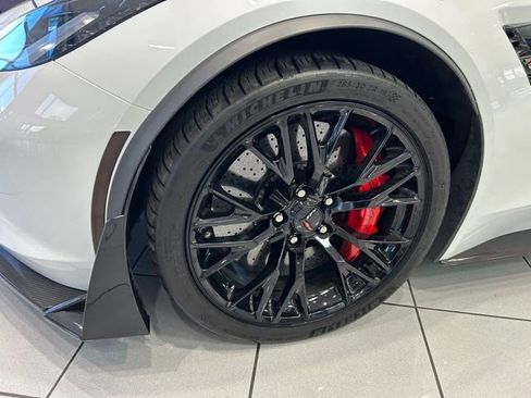 Used 2016 Chevrolet Corvette Z06 w/ 3LZ Preferred Equipment Group image 20