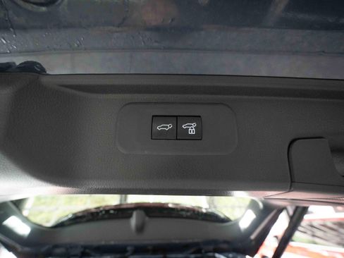 Used 2024 Toyota Grand Highlander AWD image 29