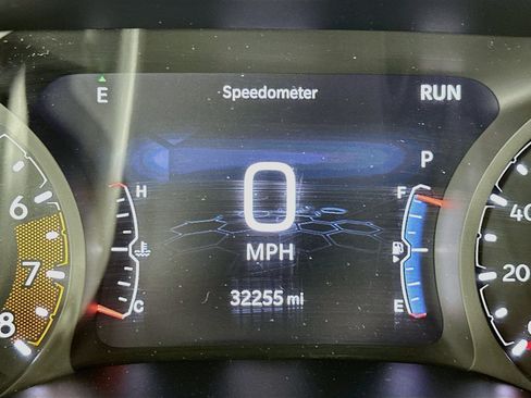 Used 2025 Jeep Compass Trailhawk AWD/4WD image 19