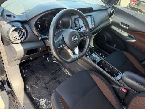 Certified 2024 Nissan Kicks SR image 2
