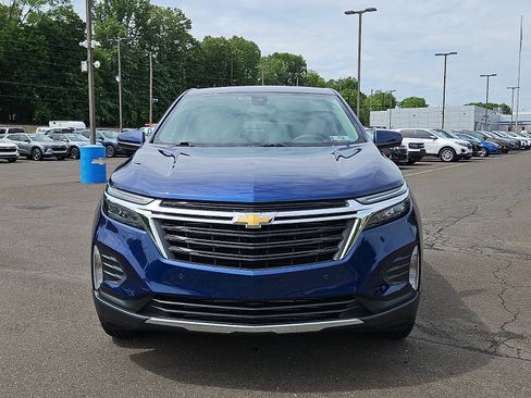 Used 2023 Chevrolet Equinox LT AWD/4WD image 2