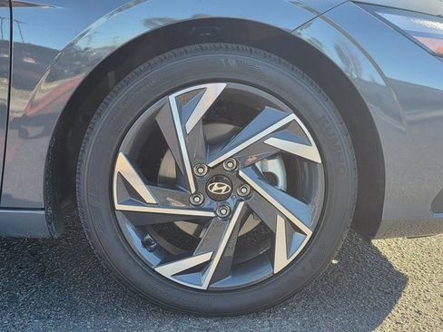 Certified 2025 Hyundai Elantra Sport image 6