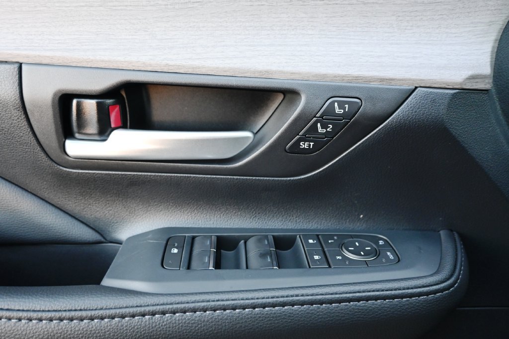 New 2026 Toyota Grand Highlander AWD image 32