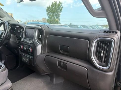 Used 2021 Chevrolet Silverado 1500 LT AWD/4WD image 24