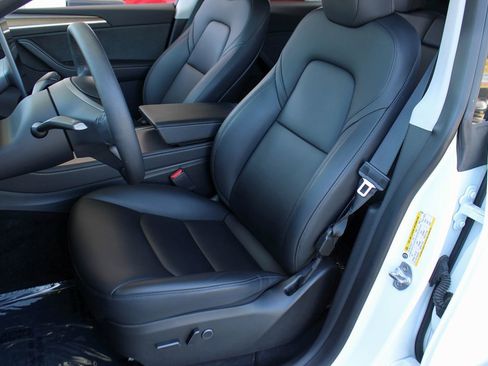 Used 2023 Tesla Model Y Long Range AWD/4WD image 16
