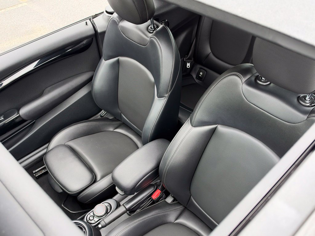 Used 2018 MINI Cooper S FWD image 15